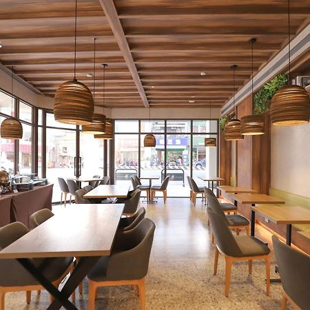 Somer Chew Hotel Tainan Exterior foto